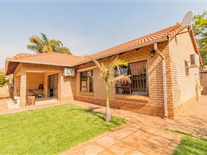 2 Bed House in Willow Park Manor