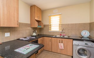 2 Bedroom Apartment in Rosettenville