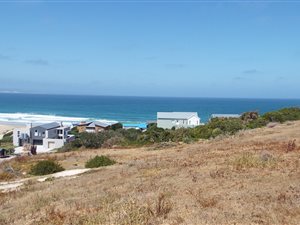 687 m² Land available in Vlees Bay