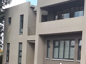 4 Bed House in Victory Park