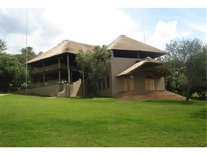 1200 m² Commercial space in Broederstroom