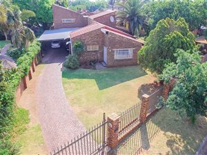 6 Bed House in Morganridge