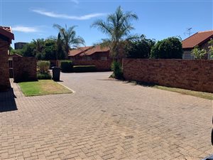 2 Bed Townhouse in Highveld