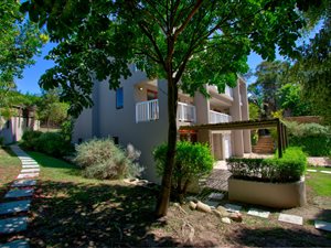 4 Bed House in Whale Rock