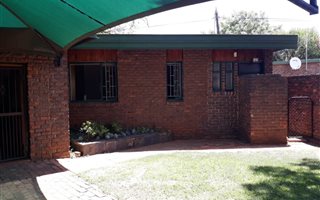 1 Bedroom House in Schoemansville