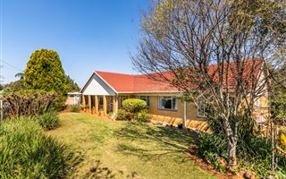 4 Bedroom House in Roodekrans