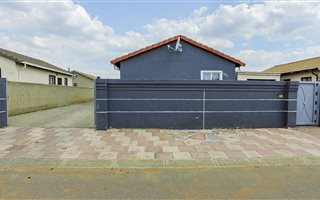 3 Bedroom House in Windmill Park