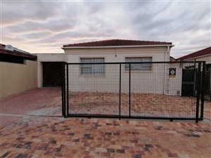 2 Bed House in Bernadino Heights
