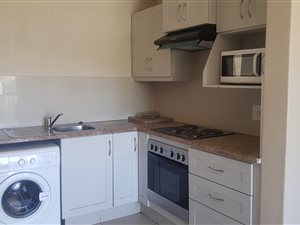 2 Bed Apartment in Grahamstown Central