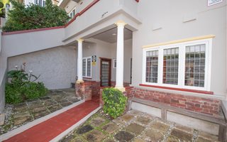2 Bedroom Apartment in St James