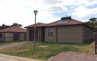 2 Bedroom House in Heatherview