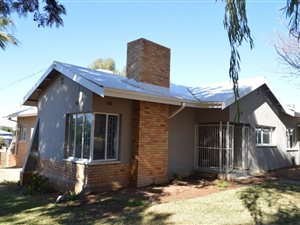 4 Bed House in Upington