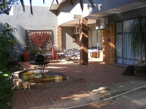 11 Bed House in Rhodesdene