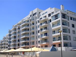 2 Bed Apartment in Waves Edge