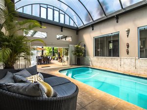 4 Bedroom House in Alphen Park