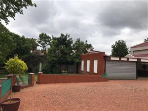 2.7 ha Farm in Broederstroom