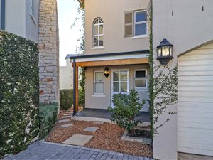 3 Bed Townhouse in Nooitgedacht