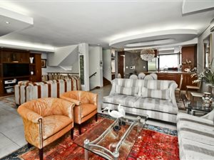 3 Bed Apartment in Dunkeld West