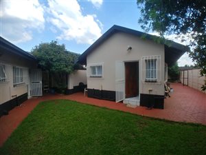 700 m² Office Space in Wierda Park