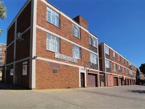 3 Bedroom Townhouse in Kwaggasrand