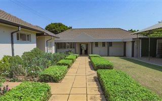 5 Bedroom House in Waterkloof
