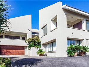 3 Bedroom House in Rexford