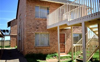 2 Bedroom Townhouse in Blomanda