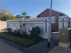 3 Bed House in Naturena