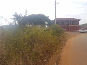 957 m² Land available in Elti Villas