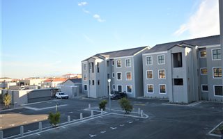 3 Bedroom Apartment in Parklands North