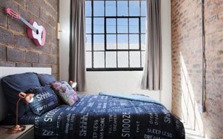 Bachelor apartment in City & Suburban (Maboneng)