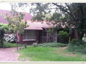 3 Bed House in Lombardy East