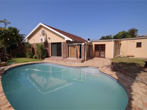 4 Bed House in Beacon Bay