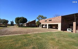 12 ha Smallholding in Harpington
