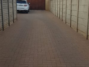 3 Bed House in Moreleta Park