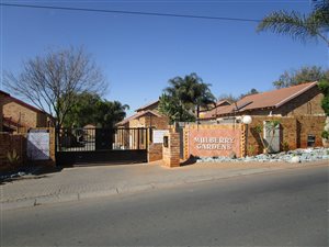 3 Bed Townhouse in Allens Nek