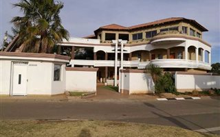 35 Bedroom House in Mapetla