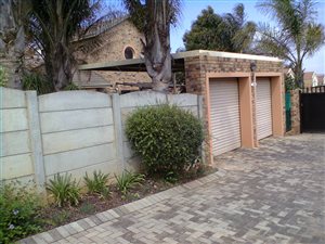 3 Bed Duplex in Wilgeheuwel