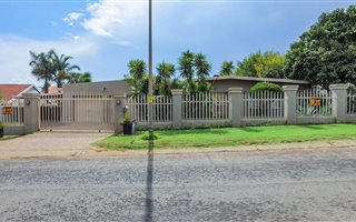 3 Bedroom House in Verwoerdpark