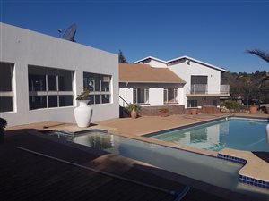 5 Bed House in Kloofendal