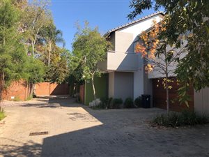 3 Bed Townhouse in Brooklyn