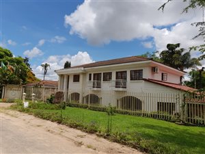15 Bed House in White River AH