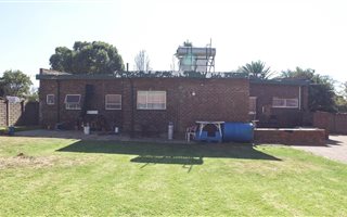 3 Bedroom House in Riamarpark