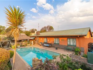3 Bed House in Quellerie Park