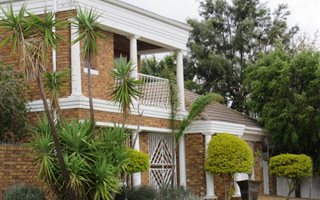 5 Bedroom House in Kleinbosch
