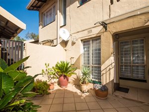 3 Bed Townhouse in Florida North