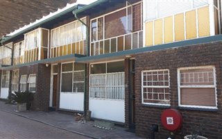 2.5 Bedroom Apartment in Lynnwood Manor