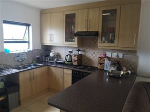 2 Bed Apartment in Groenvallei