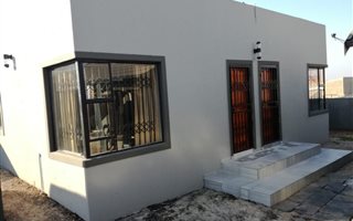 1 Bedroom Garden Cottage in Alveda