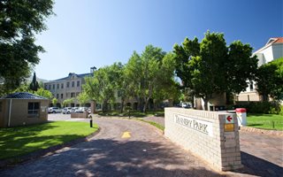 387 m² Commercial space in Rondebosch
